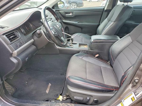 2016 TOYOTA CAMRY