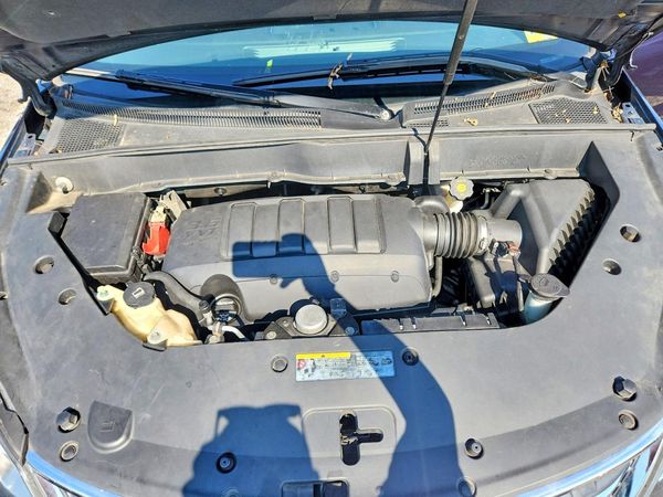 2015 CHEVROLET TRAVERSE 1LT — Engine bay