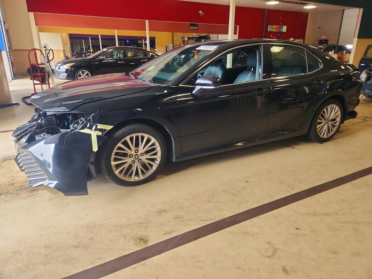 2018 TOYOTA CAMRY