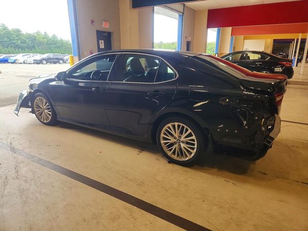 2018 TOYOTA CAMRY