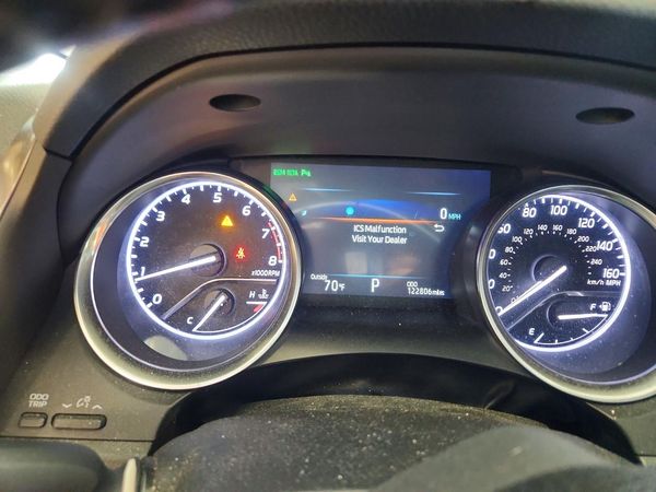 2018 TOYOTA CAMRY