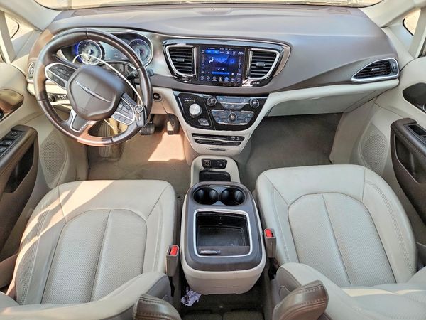 2017 CHRYSLER PACIFICA