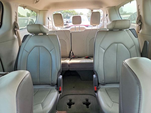 2017 CHRYSLER PACIFICA