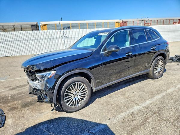 2026 MERCEDES-BENZ GLC