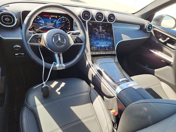 2026 MERCEDES-BENZ GLC