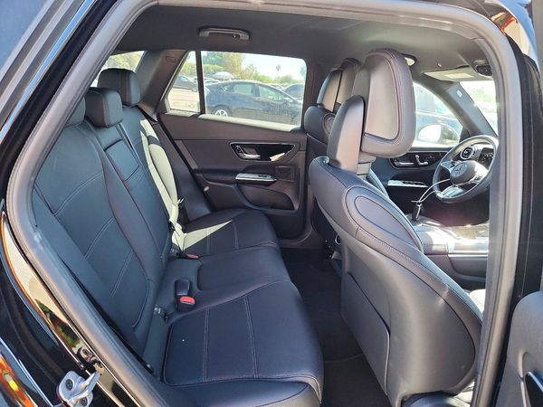 2026 MERCEDES-BENZ GLC