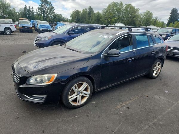 2015 VOLVO V60 Premier (non R design)
