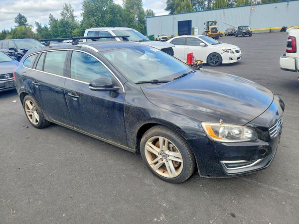 2015 VOLVO V60 Premier (non R design)