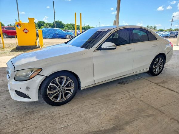2018 MERCEDES-BENZ C-CLASS C300 — Front 3/4