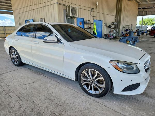 2018 MERCEDES-BENZ C-CLASS C300 — Passenger 3/4