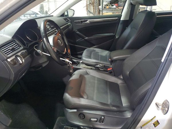 2018 VOLKSWAGEN PASSAT SE, SE w/ Technology