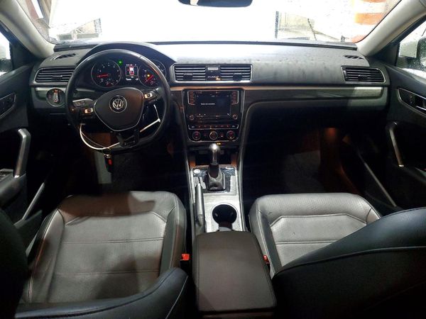 2018 VOLKSWAGEN PASSAT SE, SE w/ Technology