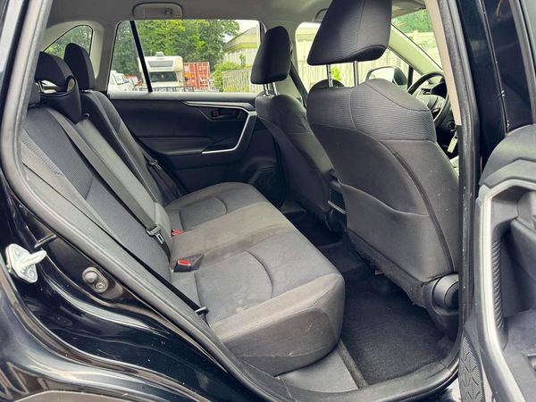 2019 TOYOTA RAV4 LE