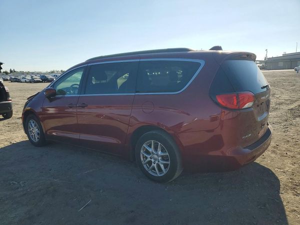 2020 CHRYSLER VOYAGER