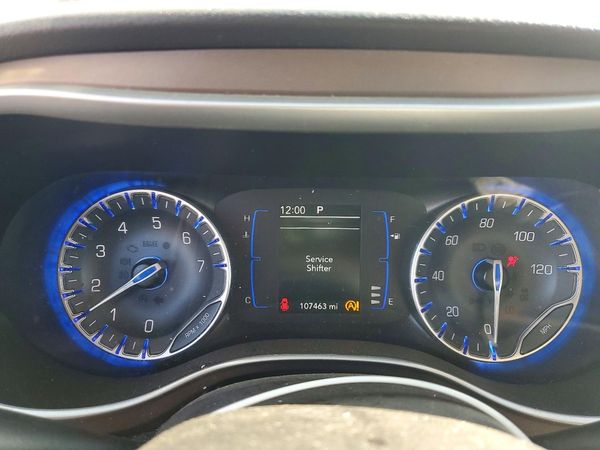 2020 CHRYSLER VOYAGER