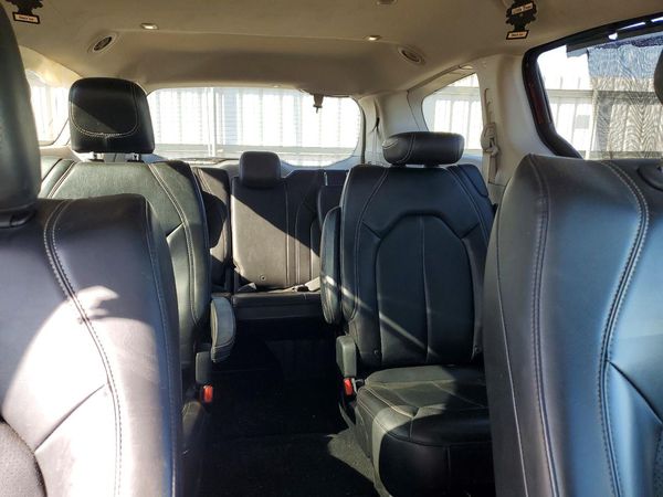 2020 CHRYSLER VOYAGER