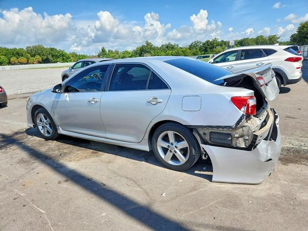 2014 TOYOTA CAMRY