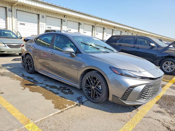 2026 TOYOTA CAMRY