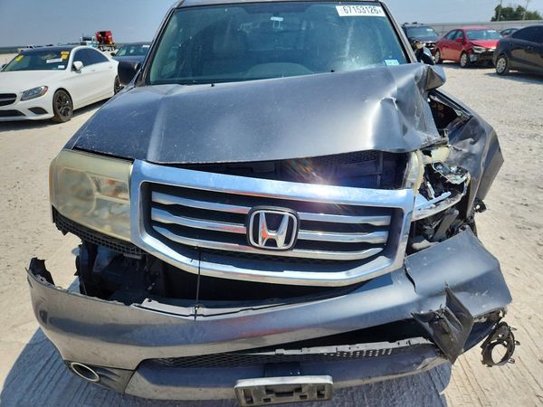 2013 HONDA PILOT EXL-N — Engine bay