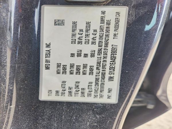 2025 TESLA MODEL 3