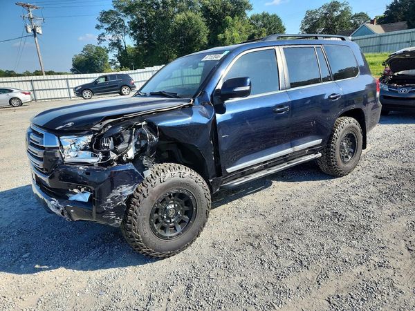 2017 TOYOTA LAND CRUISER VX-R