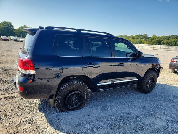 2017 TOYOTA LAND CRUISER VX-R