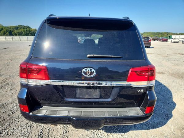 2017 TOYOTA LAND CRUISER VX-R