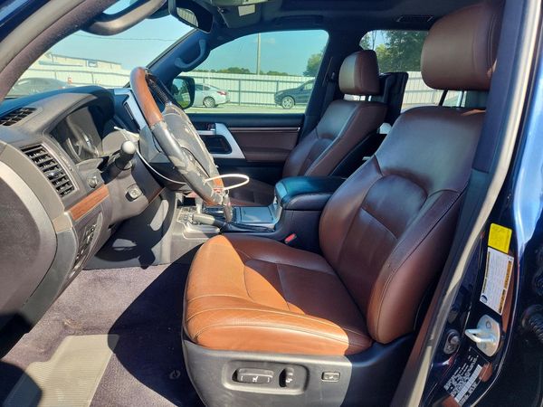 2017 TOYOTA LAND CRUISER VX-R