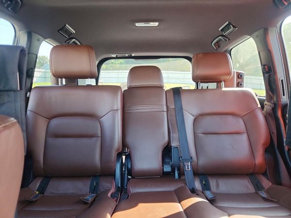 2017 TOYOTA LAND CRUISER VX-R