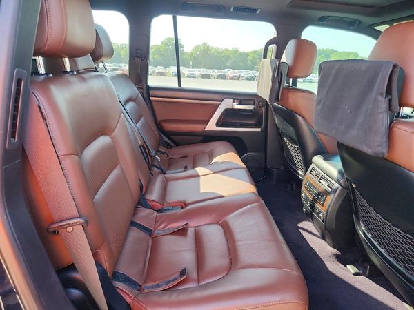 2017 TOYOTA LAND CRUISER VX-R