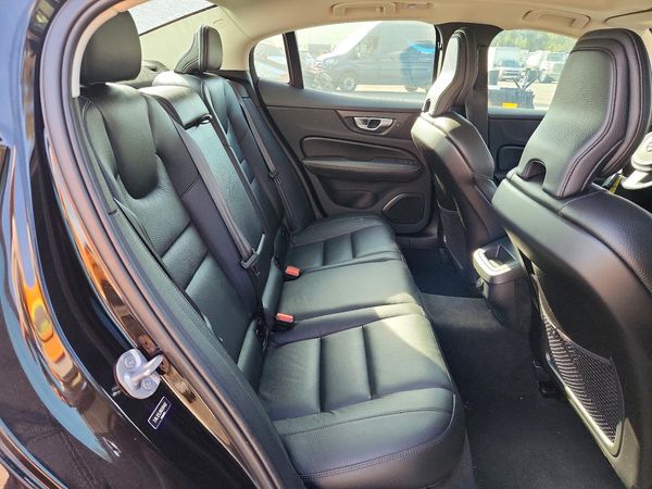2024 VOLVO S60