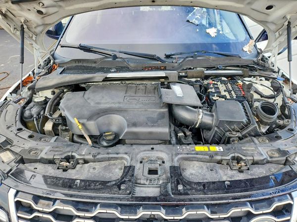 2020 LAND ROVER RANGEROVER S — Engine bay