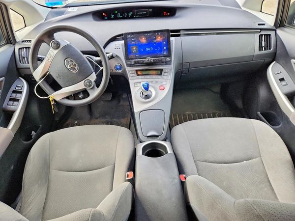 2015 TOYOTA PRIUS