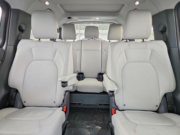 2025 LAND ROVER DEFENDER