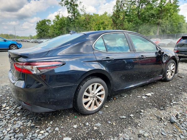 2021 TOYOTA CAMRY LE + Convenient Pkg