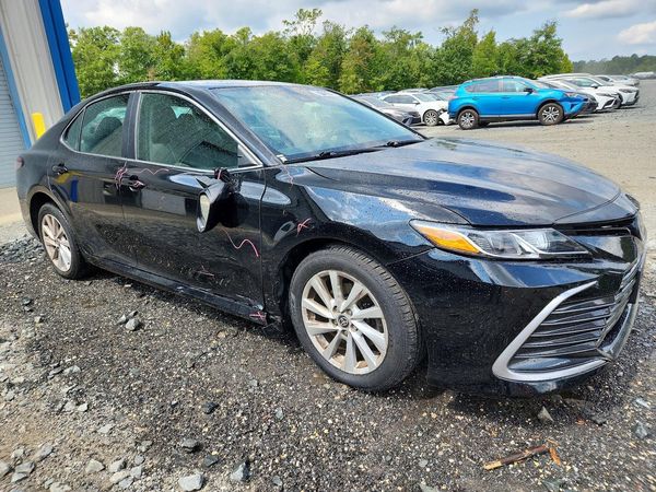 2021 TOYOTA CAMRY LE + Convenient Pkg