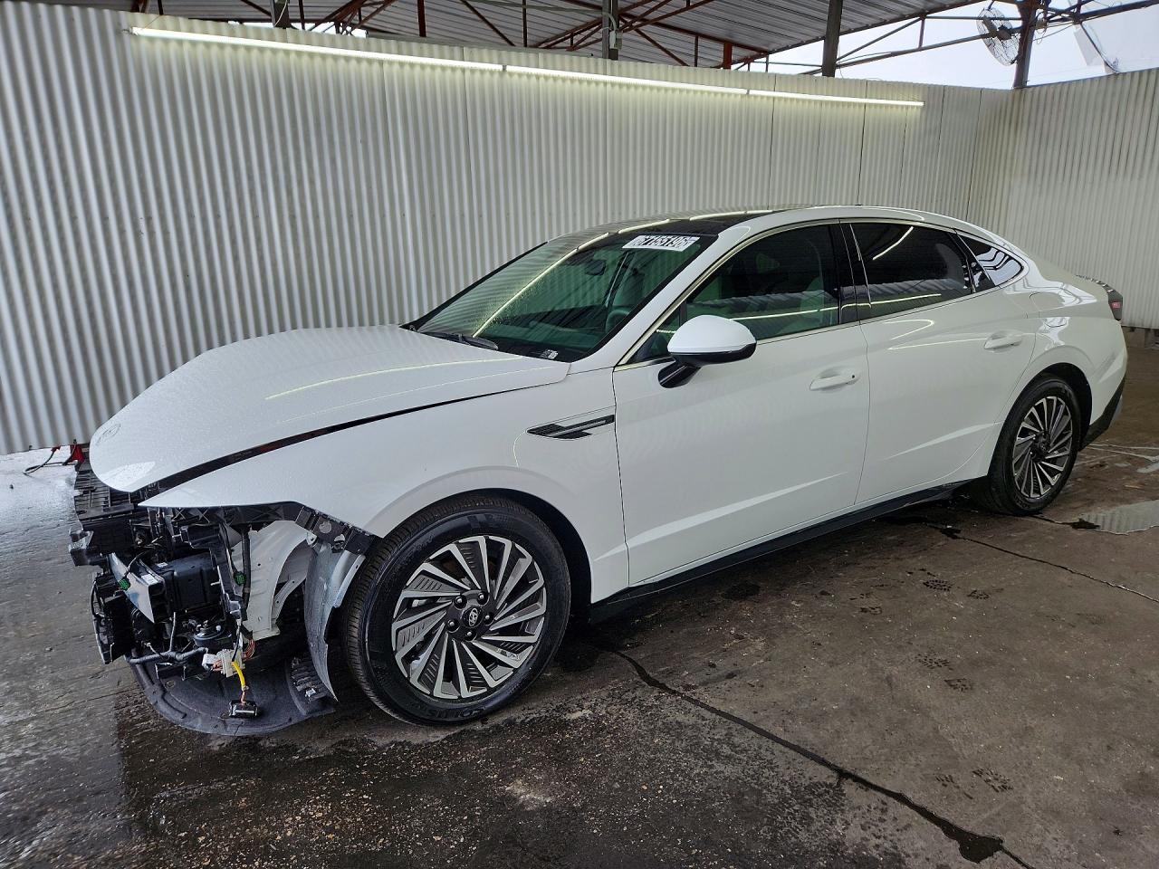 2026 HYUNDAI SONATA SEL — Front 3/4