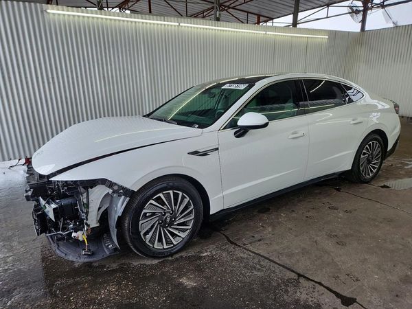 2026 HYUNDAI SONATA SEL — Front 3/4