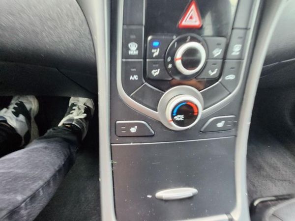 2015 HYUNDAI ELANTRA