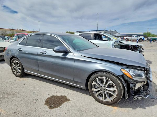 2018 MERCEDES-BENZ C C300