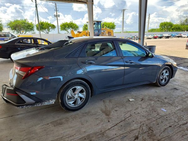 2024 HYUNDAI ELANTRA