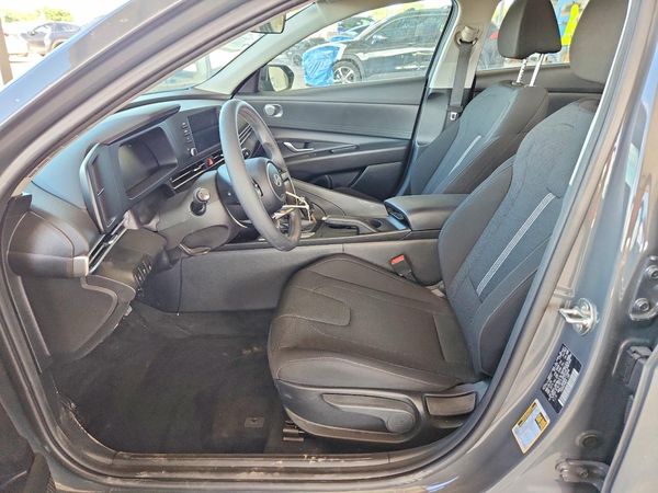 2024 HYUNDAI ELANTRA