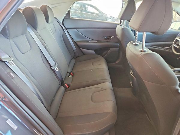 2024 HYUNDAI ELANTRA