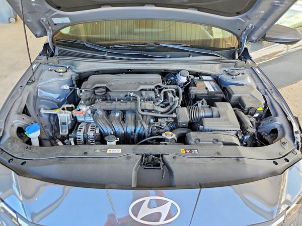 2024 HYUNDAI ELANTRA
