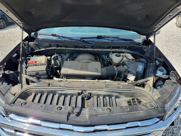 2019 CHEVROLET SILVERADO LTZ — Engine bay