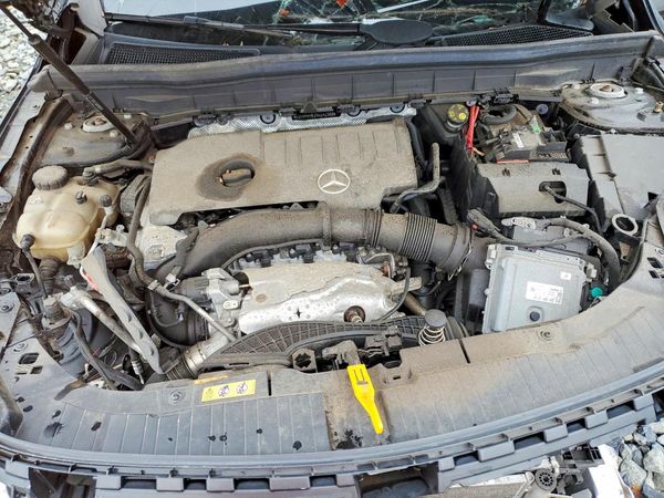 2021 MERCEDES-BENZ GLB-CLASS GLB250-4M — Engine bay