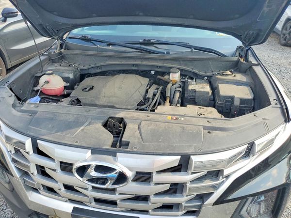 2024 HYUNDAI SANTA CRUZ SEL Base — Engine bay