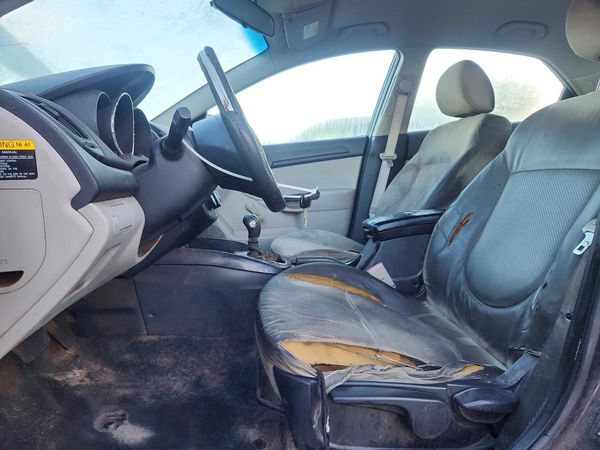 2013 KIA FORTE LX