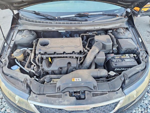 2013 KIA FORTE LX