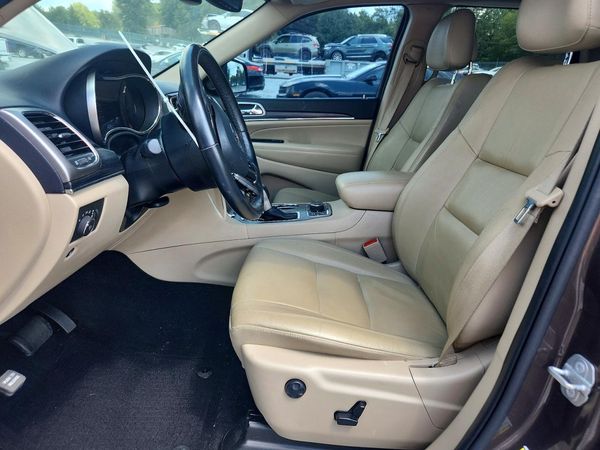 2020 JEEP GRAND CHEROKEE Limited — DENT